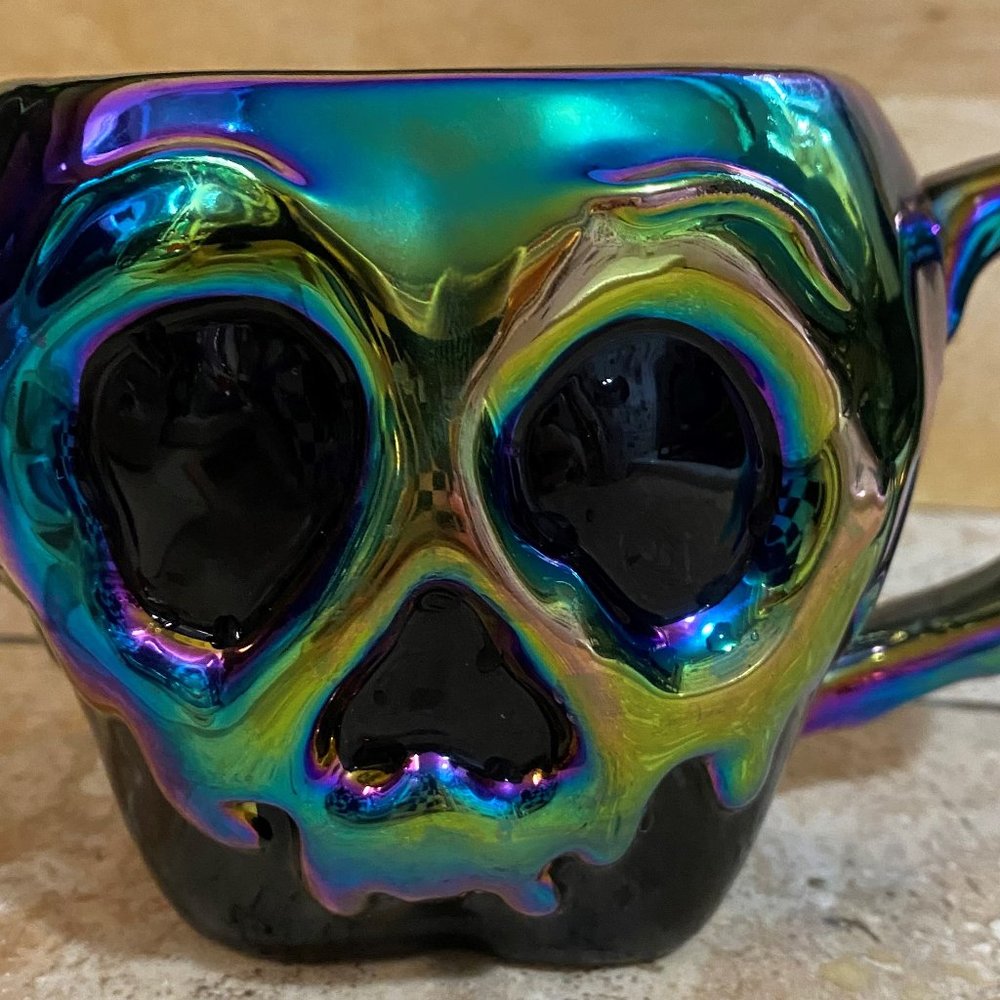 Disney Snow White One Bad Apple Ceramic Iridescent Coffee Mug Halloween 20 Oz